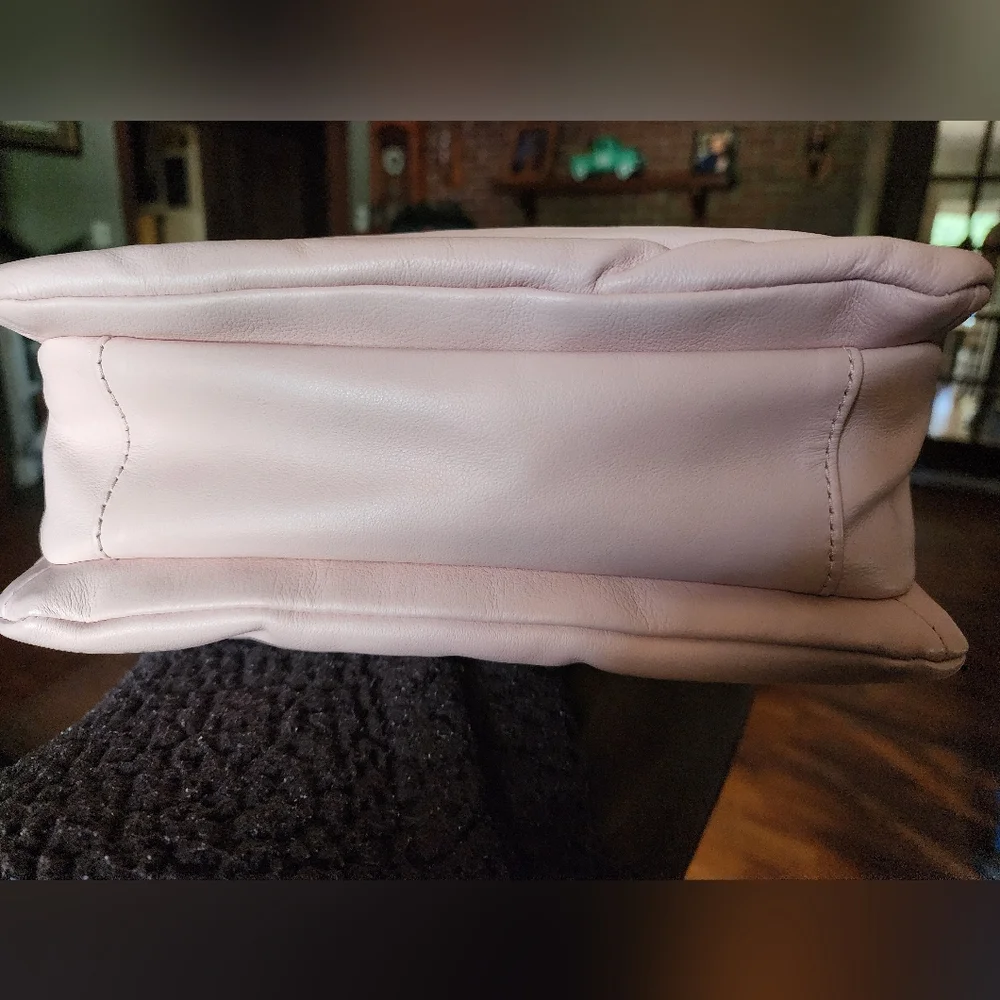 Marc Jacobs Cream and Gold Ruched Shoulder Bag - Picture 13 of 16